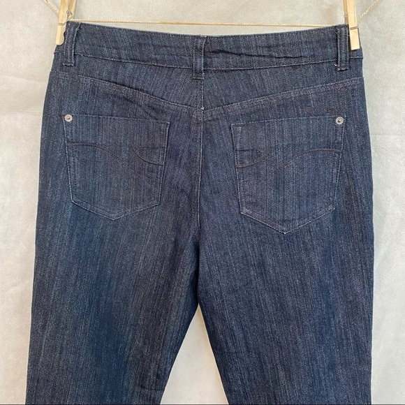 DKNY Straight Jeans Dark Wash - Picture 12 of 15
